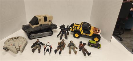 G.I.Joe Vehicles & Misc. Unmarked Action Figures & Misc.