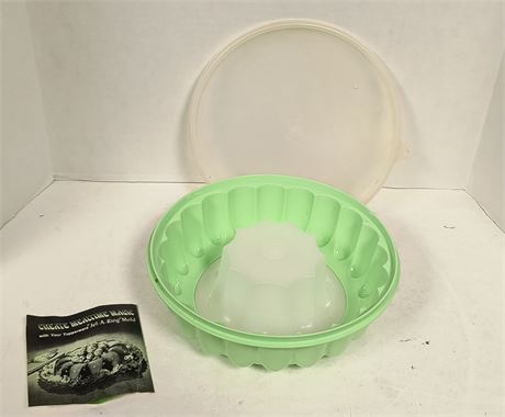 Tupperware Jel-A-Ring Mold