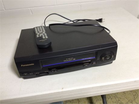 Panasonic VCR Player with Remote