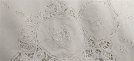White Table Cloth