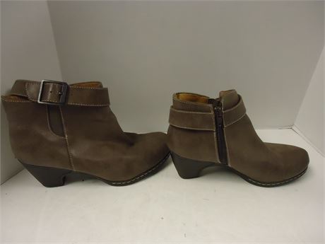 Ankle High Boots. Size 9 1/2M