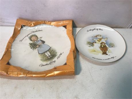 Holly Hobbie Plates