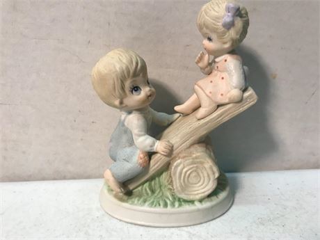 Homco 1406 Boy & Girl Teeter Totter