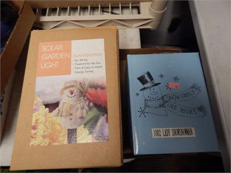 Snowman Solar Garden Light & Lady Snowman