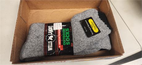 Wells Lamont Outdoor Socks. Size 10-13