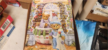 Cherished Teddies Romeo & Juliet Collector's Set. Figurines & Balcony Displayer