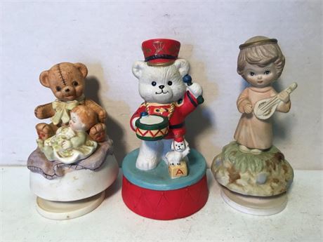 3 Music Boxes