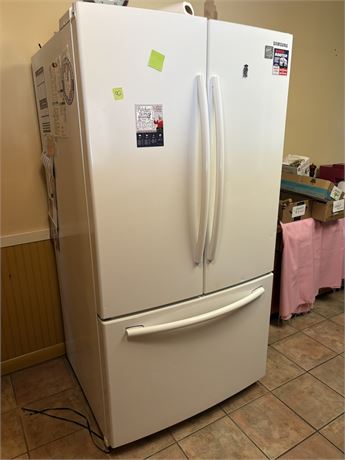 Samsung Refrigerator (Contents not included)