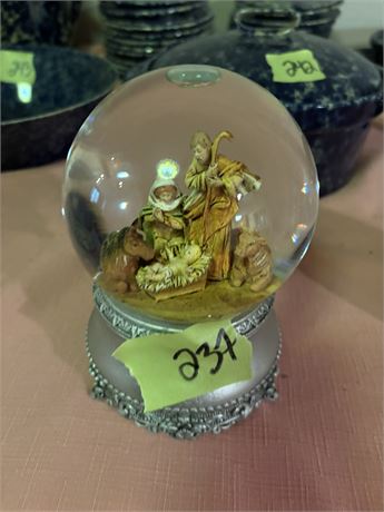 Nativity Snow Globe