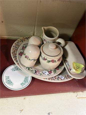 Henn Pottery