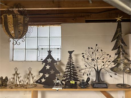 Metal Decor Tree (Hanging Basket NOT included)