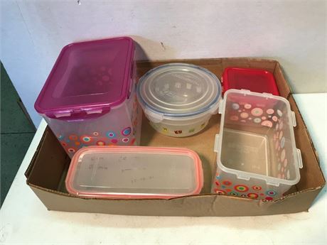Flat of Kitchen Containers & Lids
