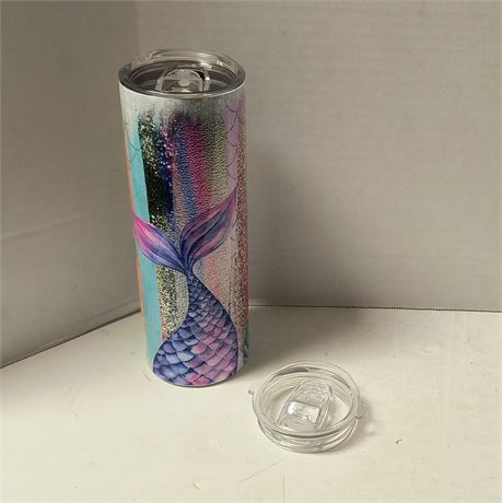 New Beverage Tumbler With Lid