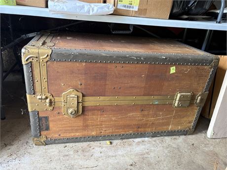 Large Mendel Trunkx