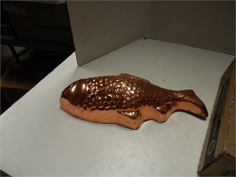 Fish mold display