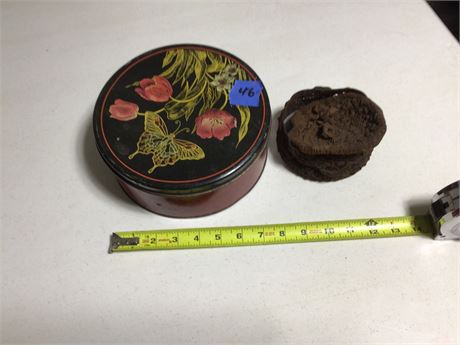Vintage Sewing Box/Tin
