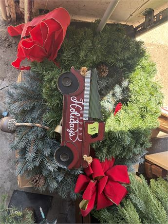 Wreath with Holiday Truck, Wreaths