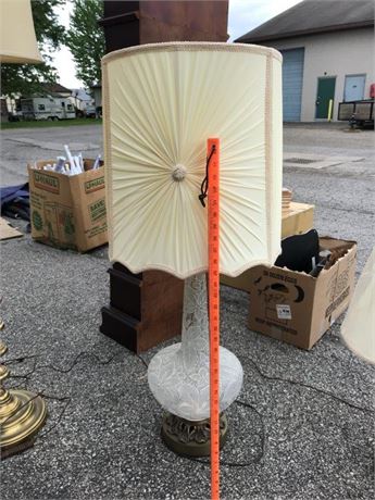 Beautiful Frosted Glass Floral Lamp