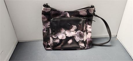 Vera Wang Simply Vera Purse