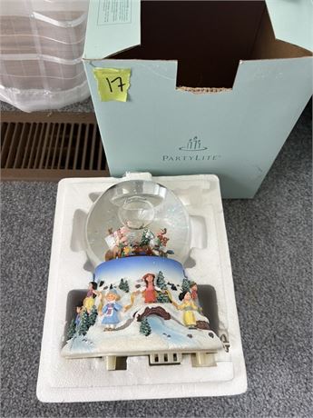 Party Lite Snow Globe