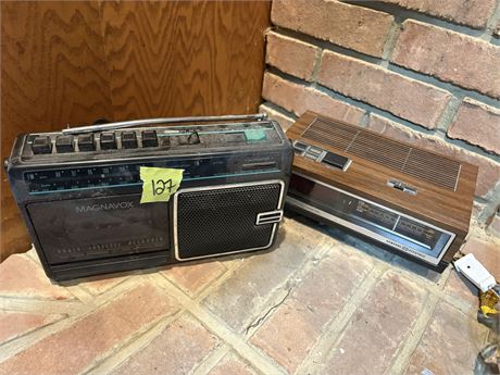Clock Radio, Radio