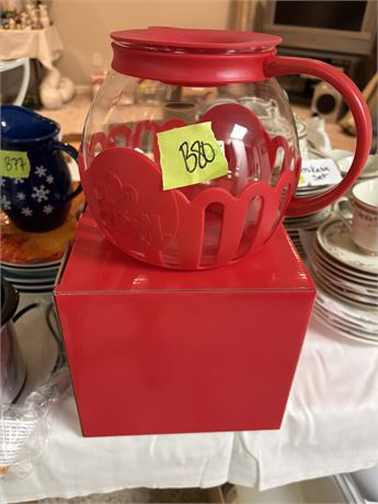 Popcorn Pitcher
