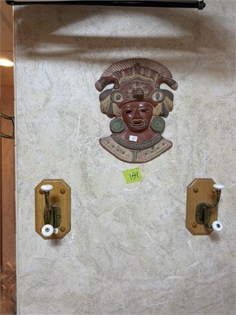 Wall Decor and Hooks