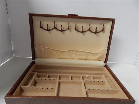 Vintage Jewelry Box