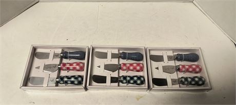 Flat Of Dolly Cheese Spreaders.