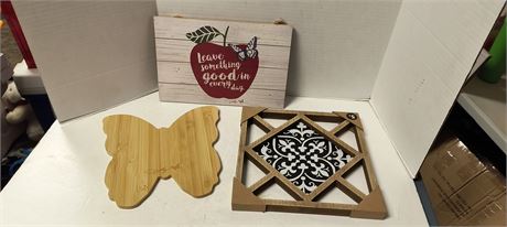 Decorative Wood Wall Hangings