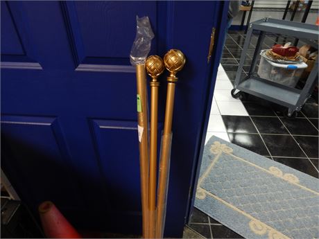 Lond curtain rod