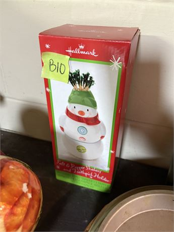 Hallmark Salt Pepper
