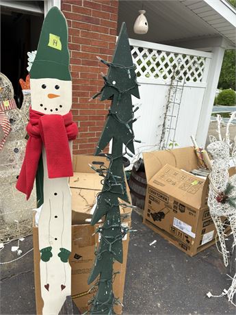 Tall Wood Snowman and Tree, Signs