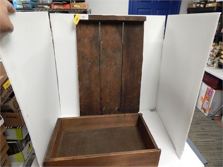 Wood Crate & Wood Wall Decor