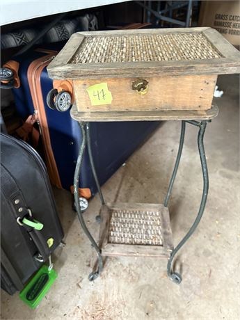 Small Table Box