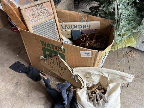 "Laundry" Decor Lot, Clothes Pins, Signs