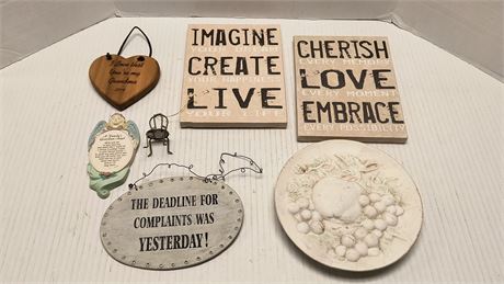 Flat Of Miscellaneous Decorations