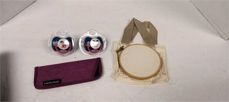 Foster Grant Glasses Case & More