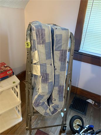 Fold Up Bed (Attic)