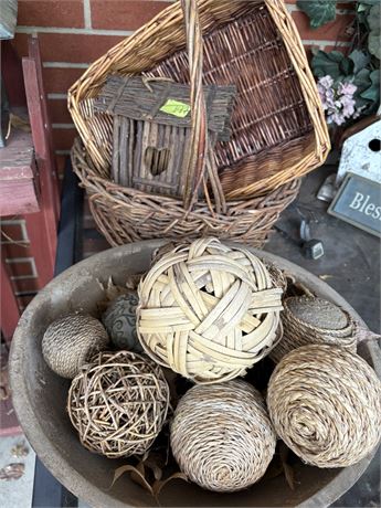 Decor, Baskets, Balls
