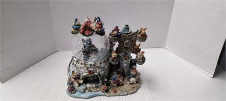 Christmas Musical Statue