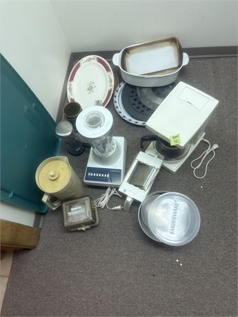 Kitchen Lot (Basement)