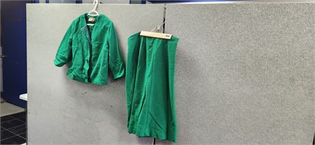 Vintage Green Puritan Forever Young Outfit.