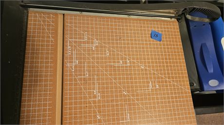 Paper cutter
