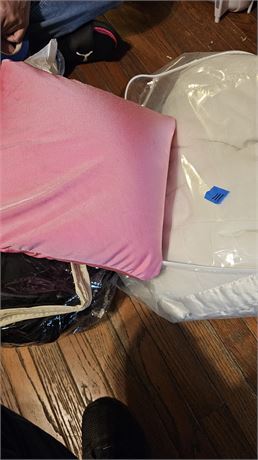 Comforters, mattress cover, small pillow