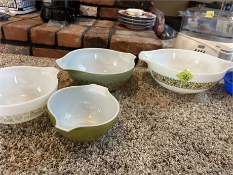 Pyrex Bowls