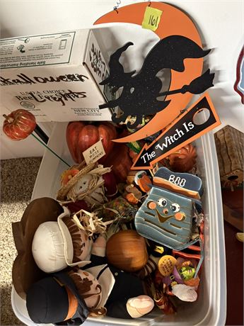 Halloween Decor