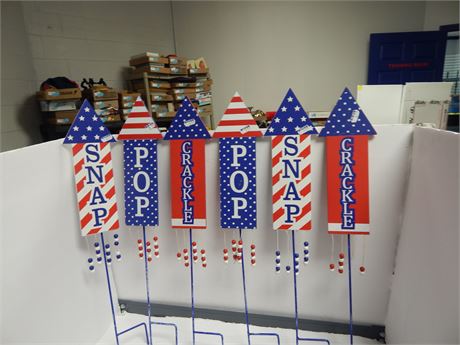 Lot Of 4TH Of July Decorations