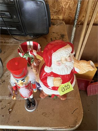 Nutcracker, Santas, Decor