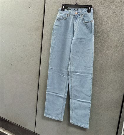 Wild Fable 90's Relaxed Straight Jeans. Size 0